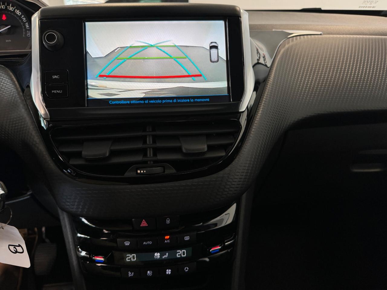 Peugeot 208 PureTech 82 5 porte Allure NAVI NEOPATENTATI