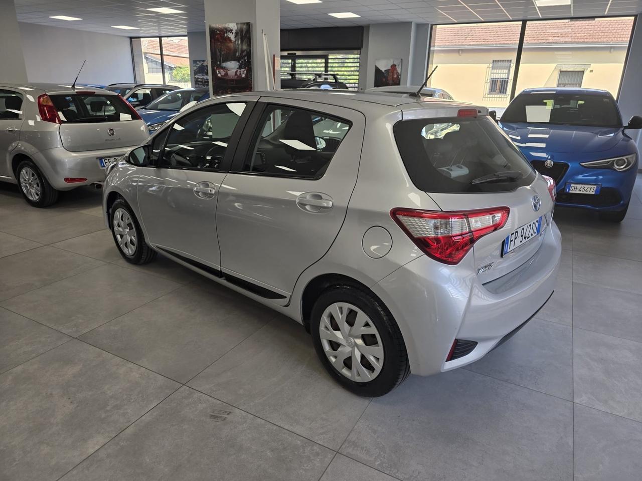 Toyota Yaris Style 1.5 Hybrid 101cv 2028 km 109000