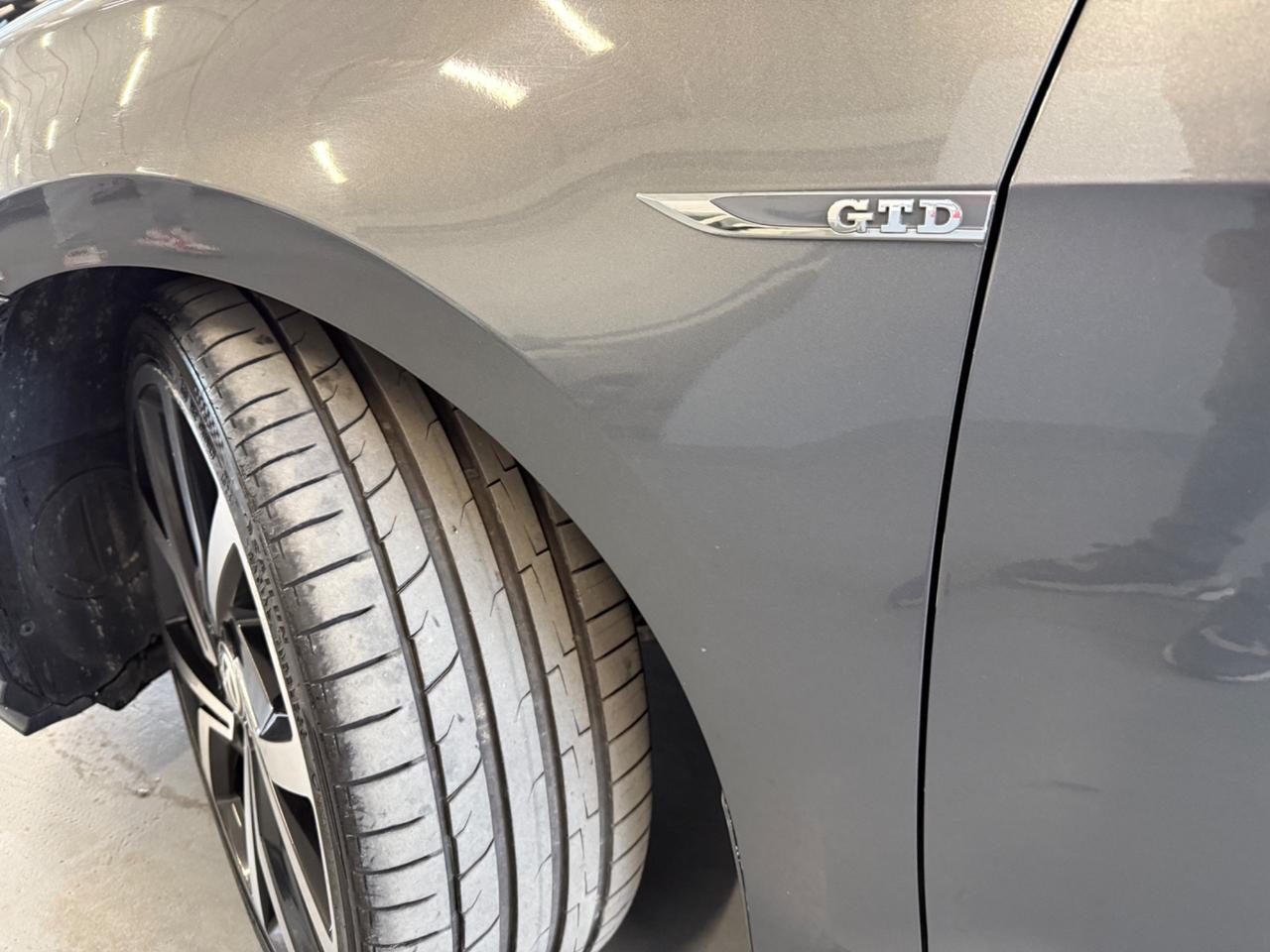 Volkswagen Golf GTD 2.0 TDI DSG 2018 184cv