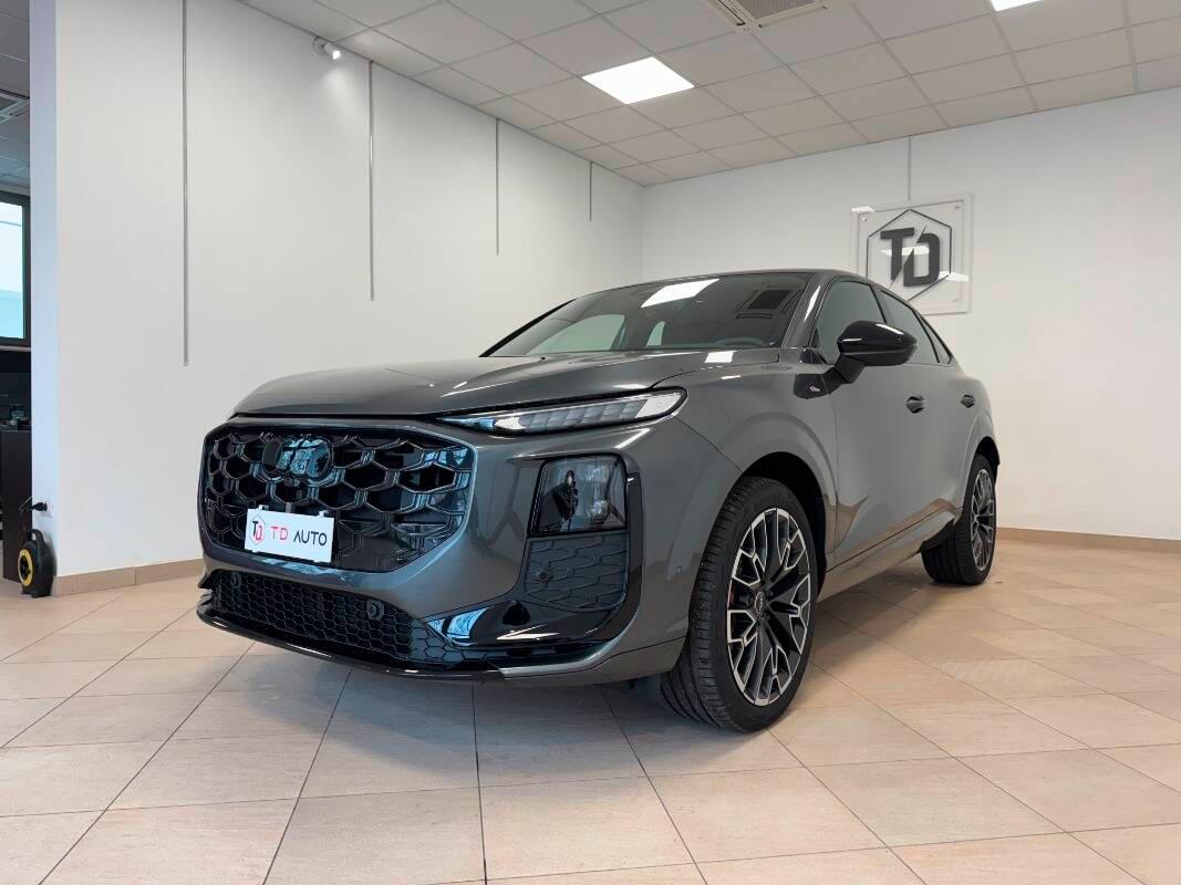 Audi Q3 Sportback Sportback TFSI S Line Quattro 204cv-Tetto-Sosp. Pneu