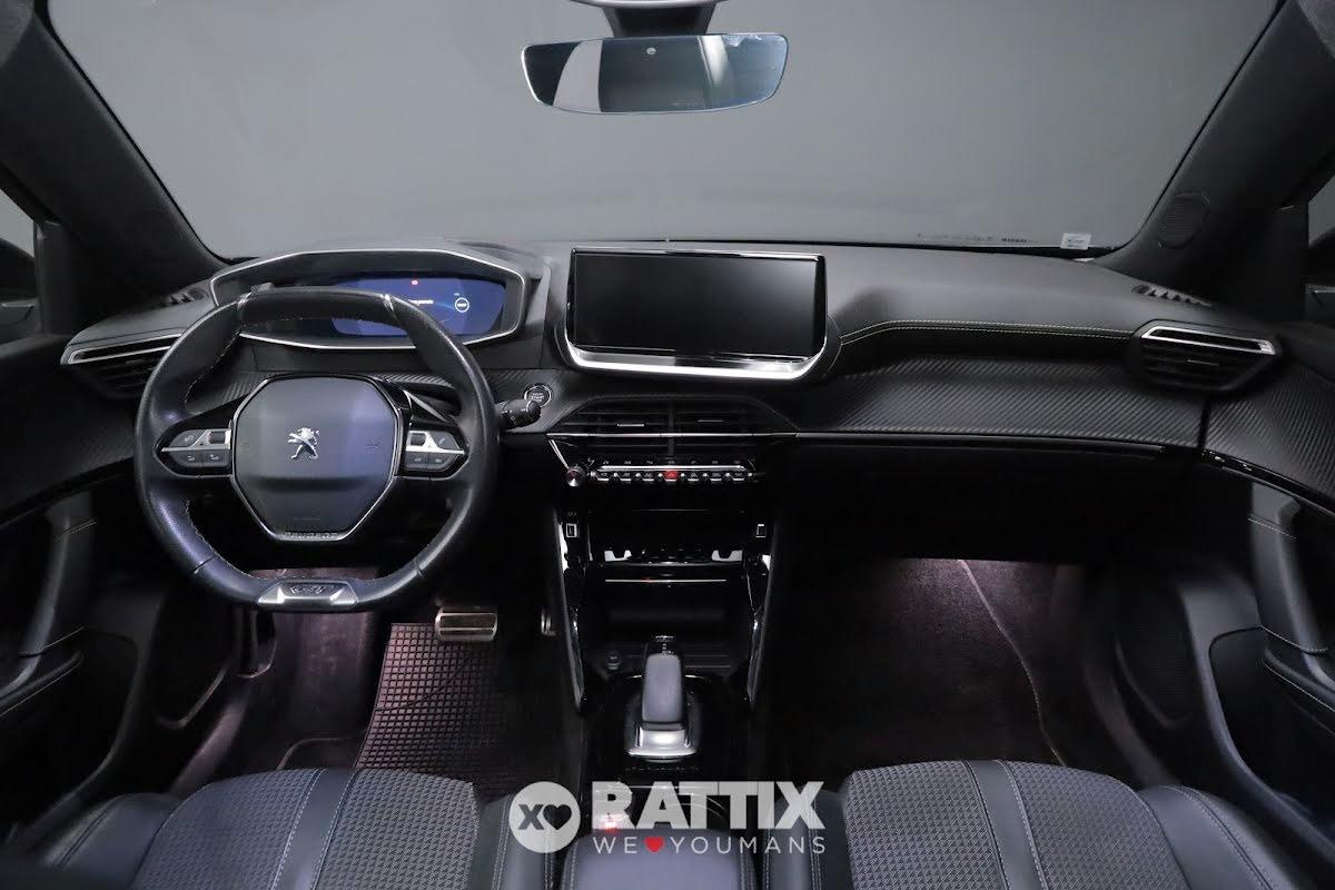 Peugeot e-2008 motore elettrico 100kW GT