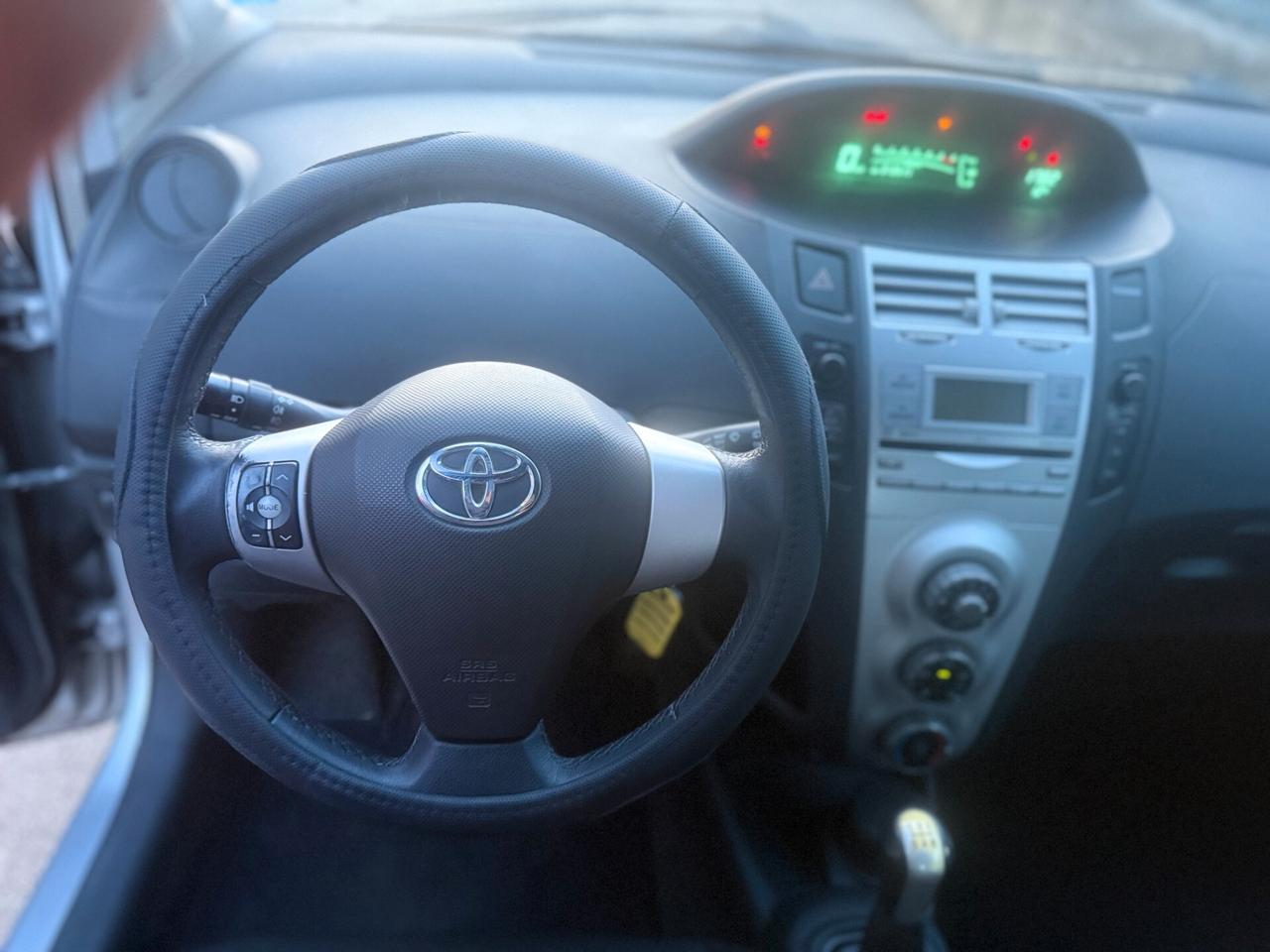 Toyota Yaris 1.4 D-4D 3 porte Sol