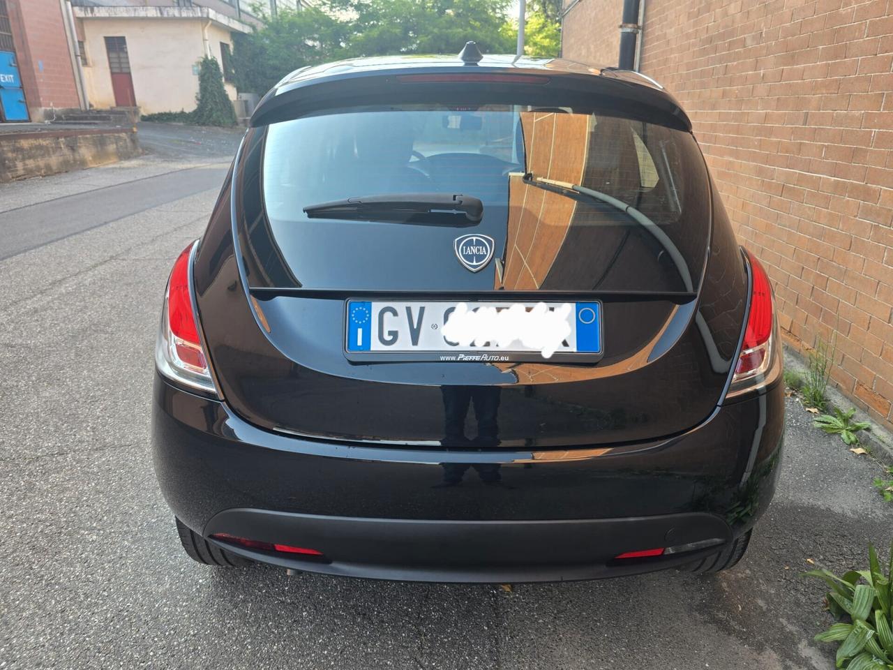 Lancia Ypsilon 1.0 FireFly 5 porte S&S Hybrid Oro