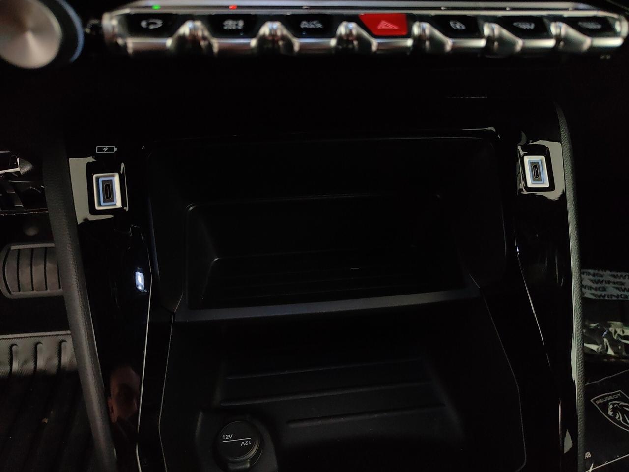 Peugeot 2008 Hybrid 110 e-DCS6 Allure