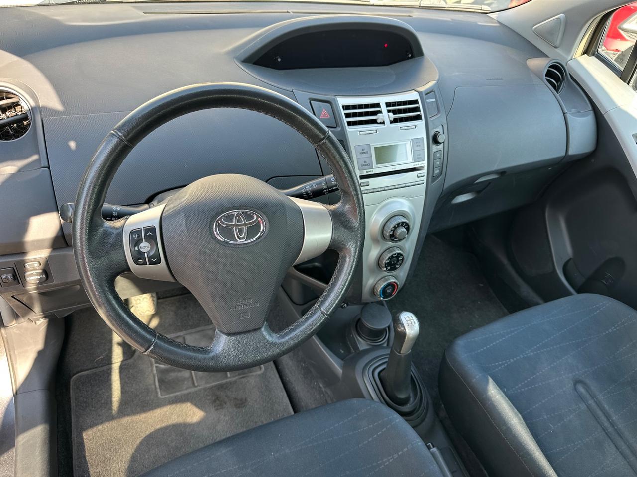 Toyota Yaris 1.0 5p. Now - 97.000km - Neopatentati