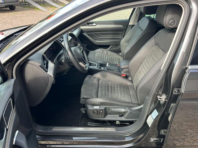 VOLKSWAGEN Passat Variant 2.0 TDI SCR EVO DSG Executive