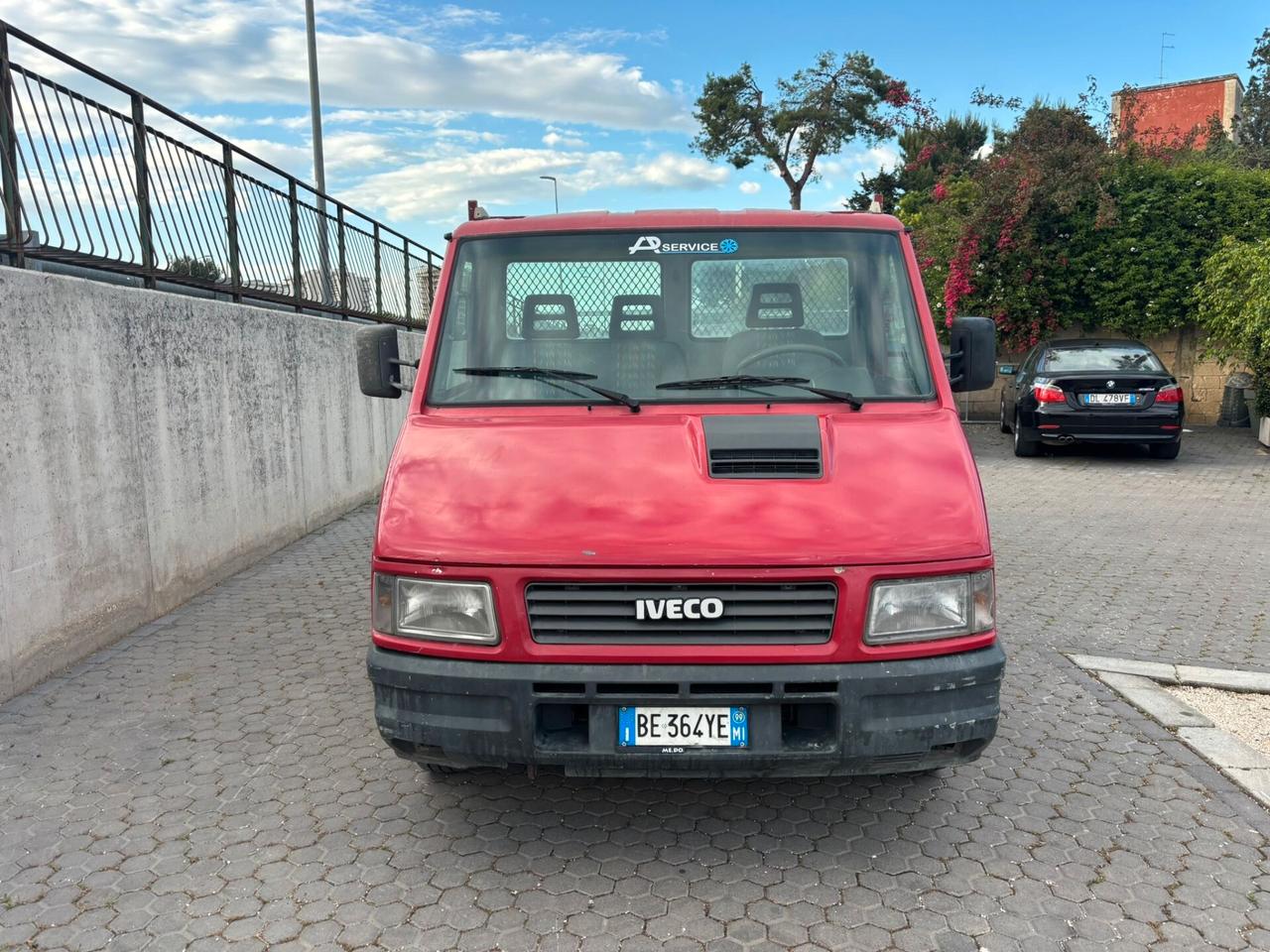 Iveco Daily 35.8 Ribaltabile Trilaterale – Affidabile e Pronto al Lavoro