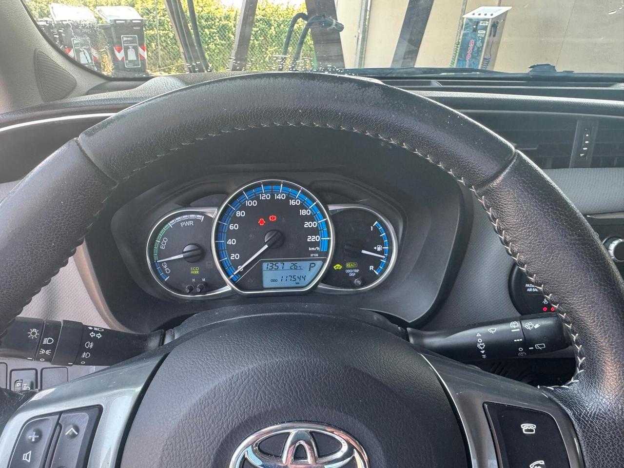 Toyota Yaris hybrid
