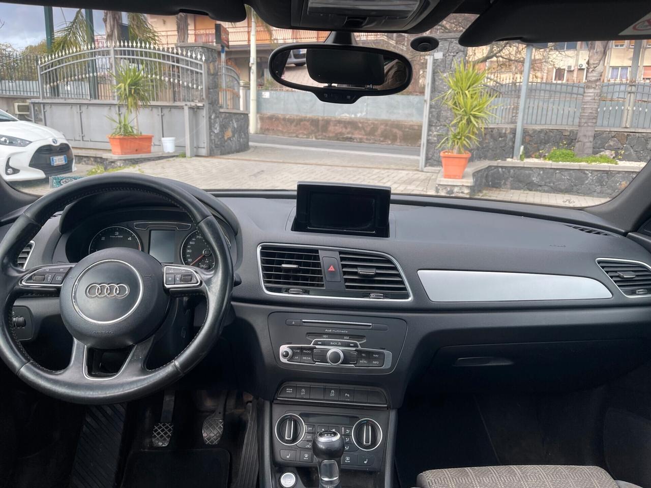 Audi Q3 2.0 TDI 120 CV Full Optional