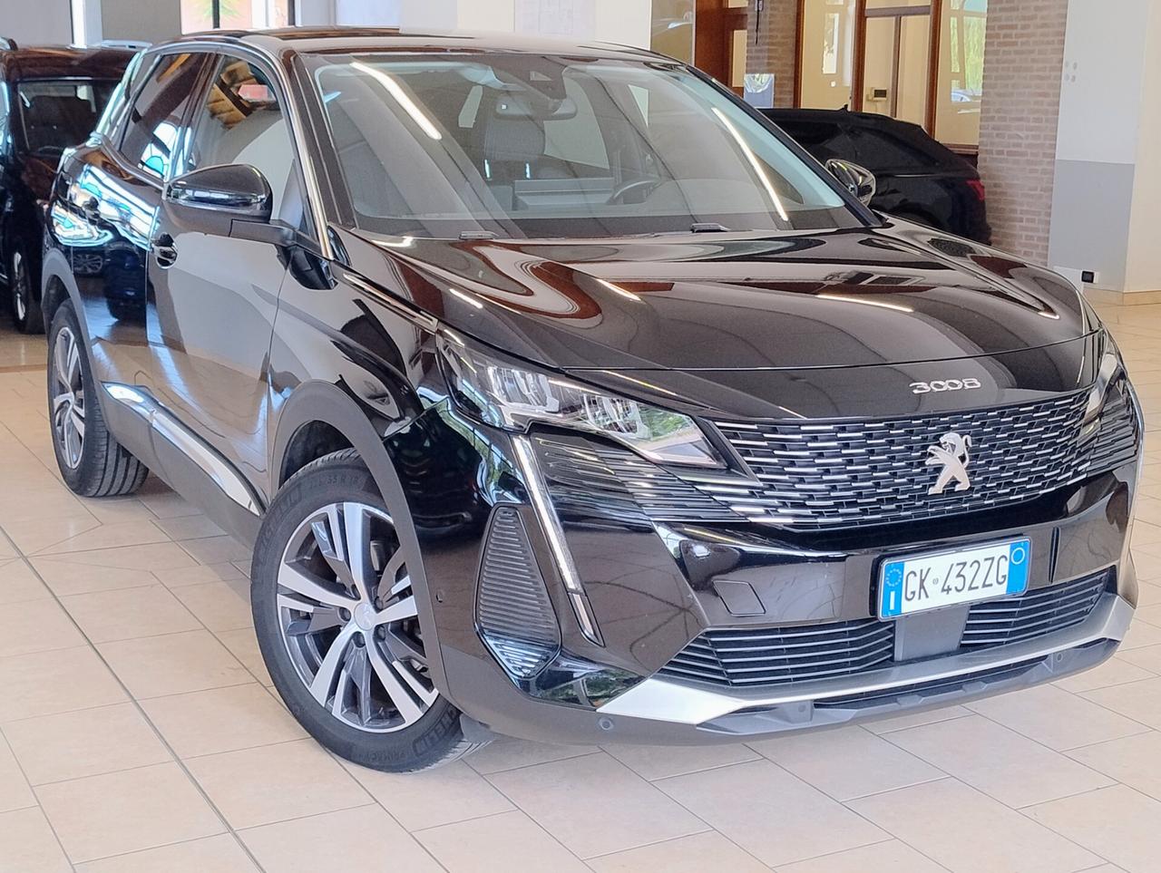 PEUGEOT 3008 BlueHDi 130 S&S EAT8 ALLURE CARPLAY