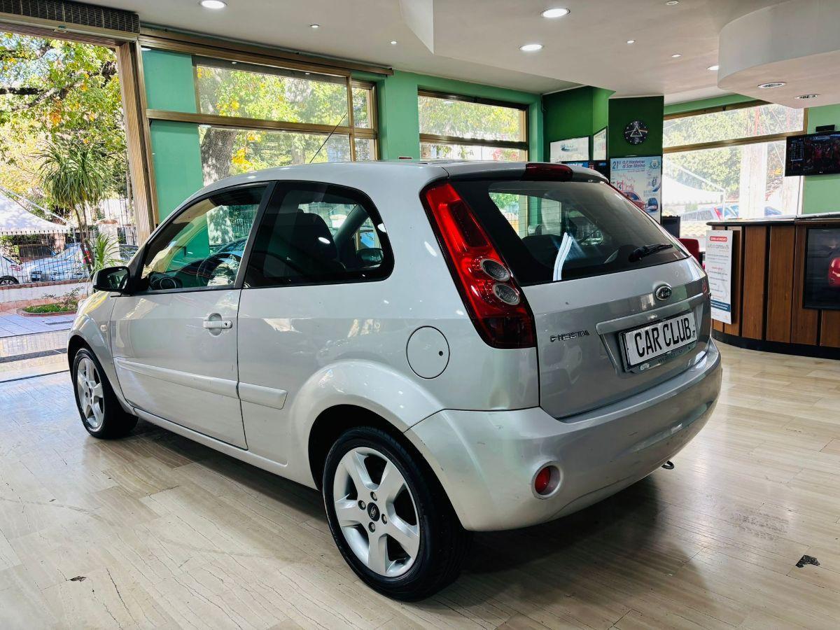 Ford Fiesta 1.4 TDCi 70cv Neop. Ok Clima Titanium