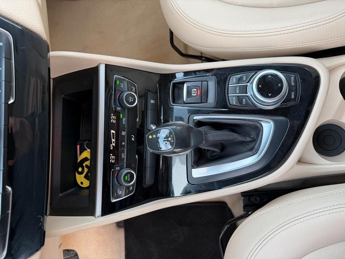 Bmw 2er Active Tourer 218d Luxury