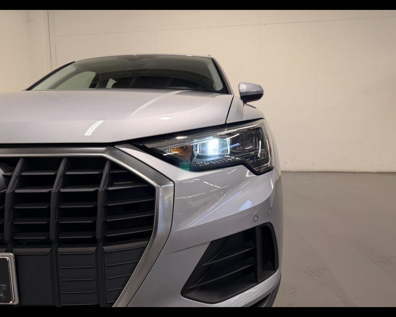 AUDI Q3 35 TFSI S-TRONIC BUSINESS