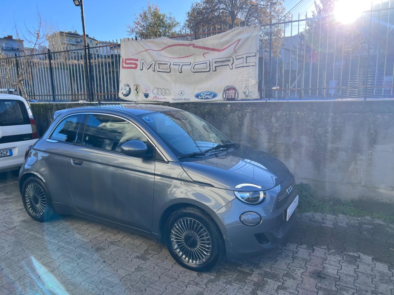 Fiat 500 500e Berlina 42 kWh