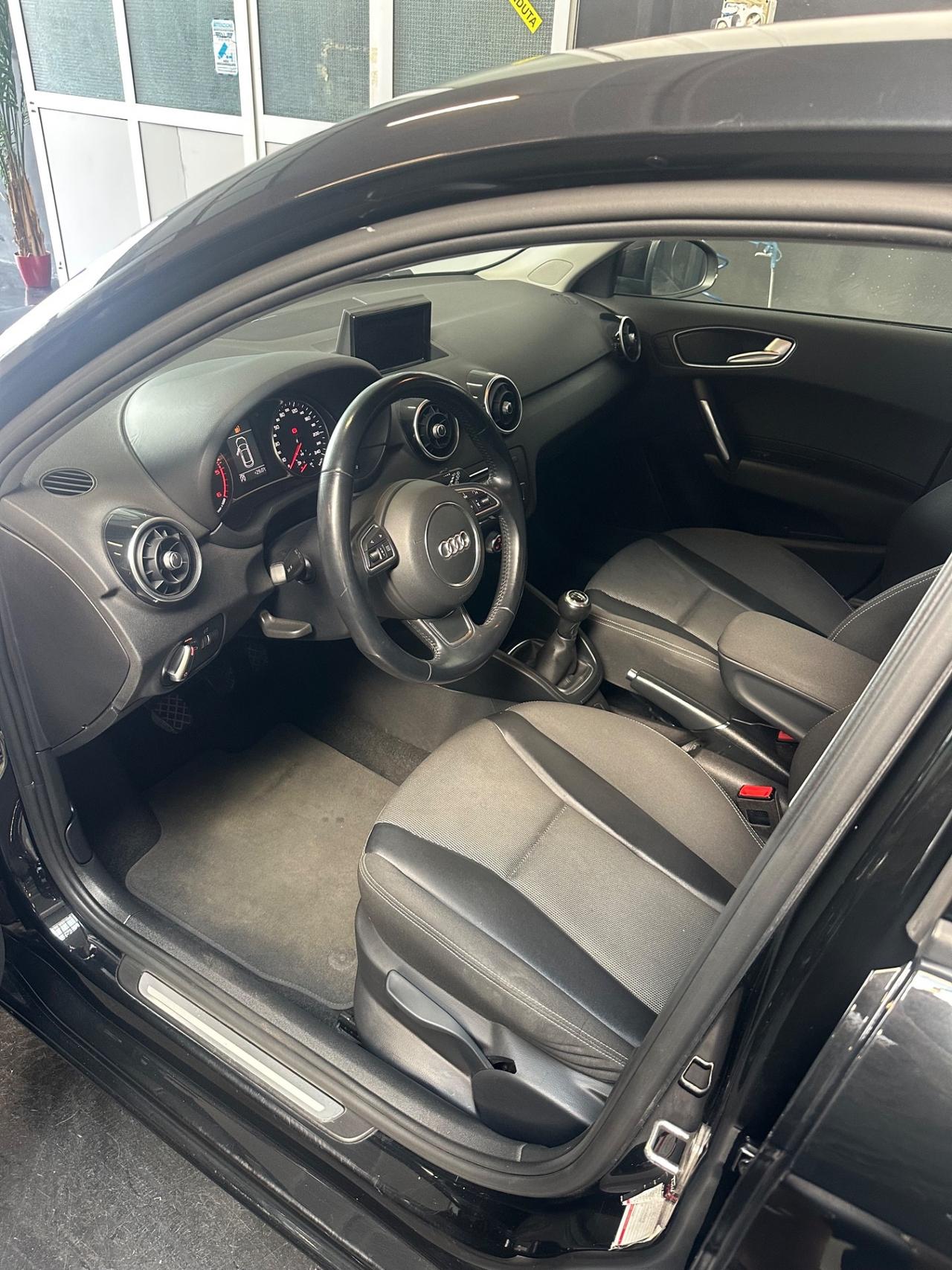 Audi A1 Sportback 5p 1.6 TDI 116 CV Metal Plus