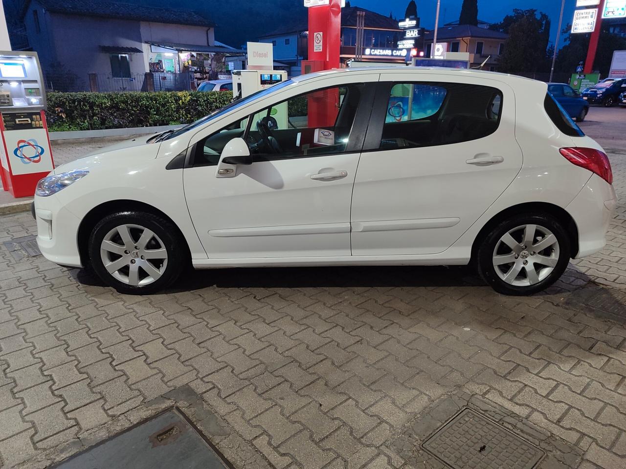 Peugeot 308 1.6 HDi COME NUOVA anno 2010
