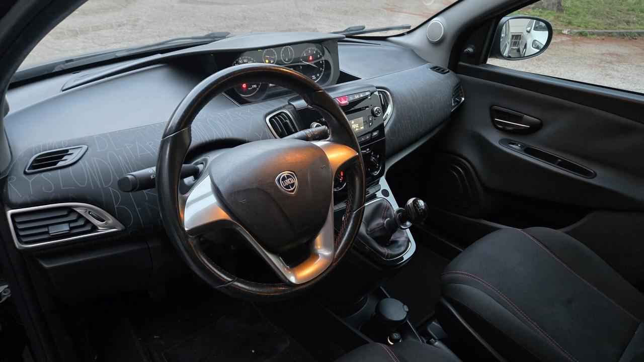 Lancia Ypsilon 1.2 69 CV 5 porte S&S Platinum