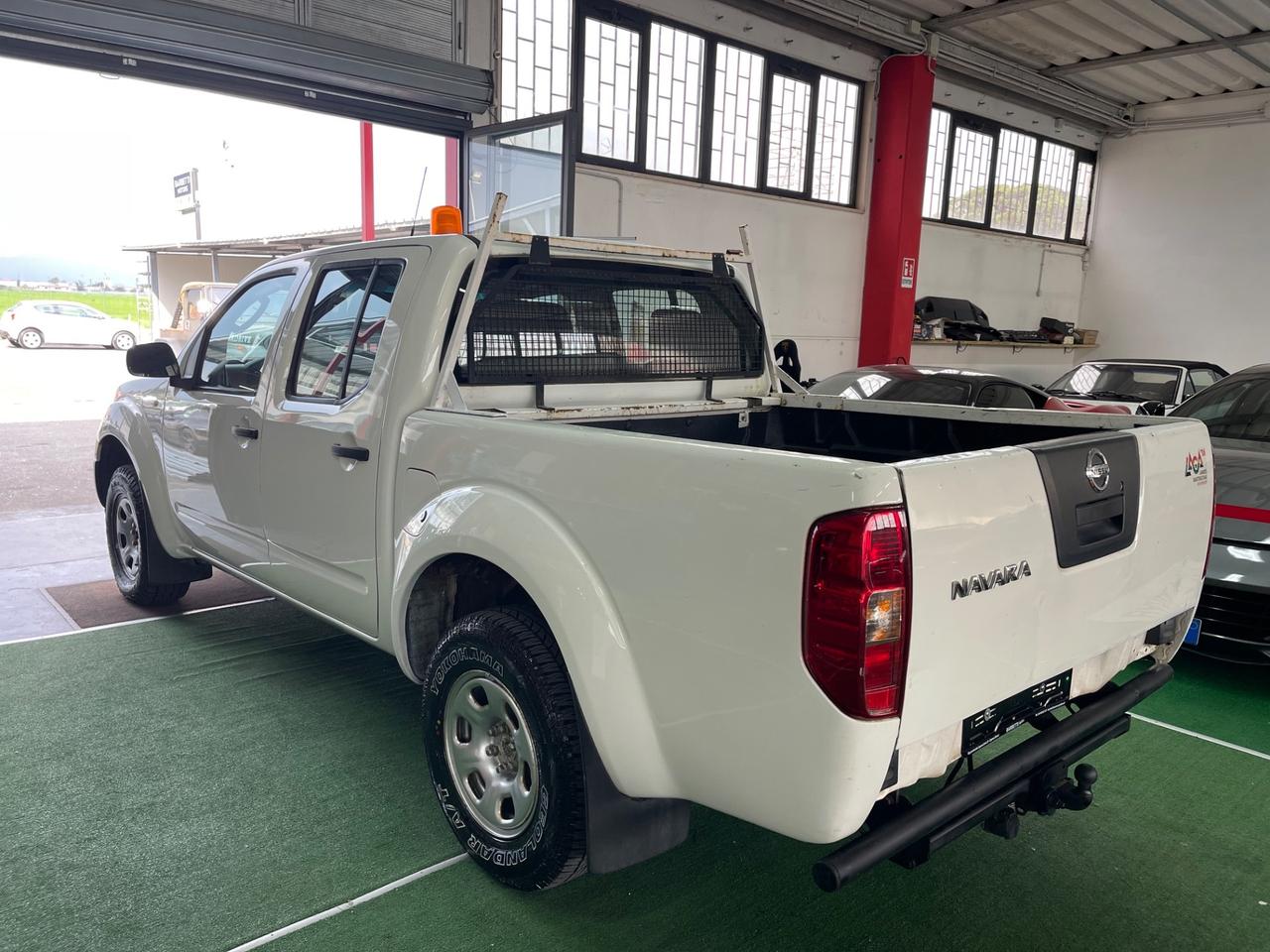 Nissan Navara 2.5 dCi 4x4 Gancio PERMUE RATE