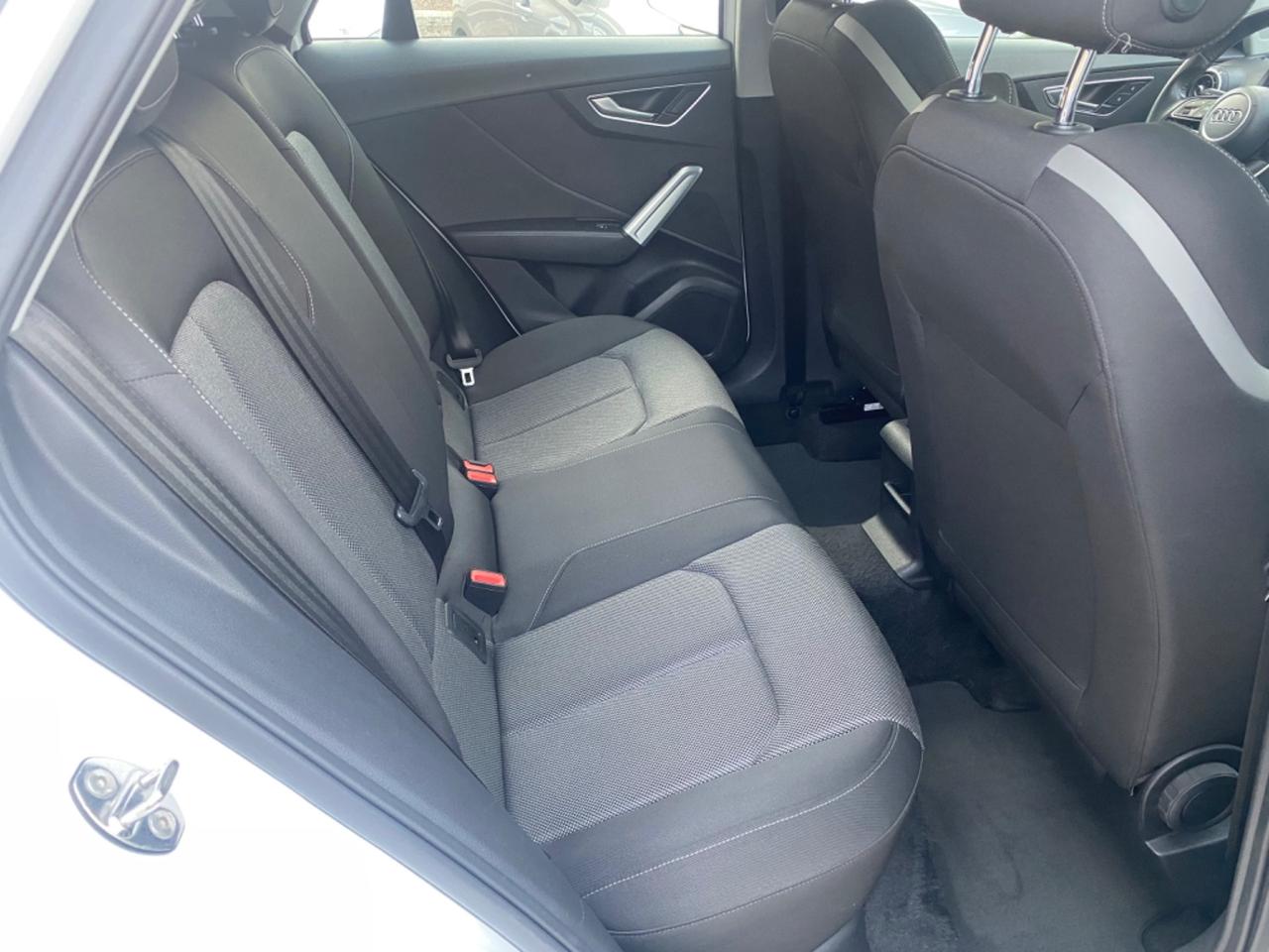 Audi Q2 30 TDI Identity Black