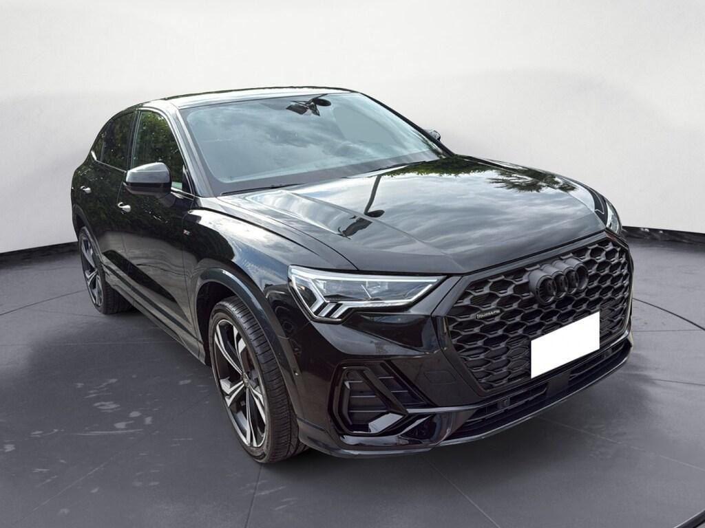 Audi Q3 40 2.0 TDI Identity Black quattro S tronic