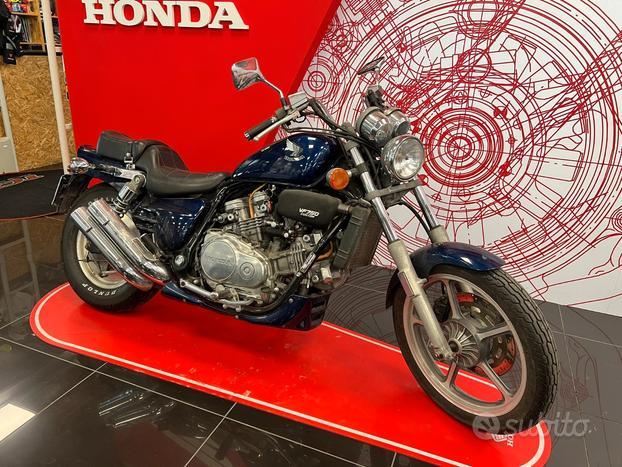 Honda VF 750 - 1988