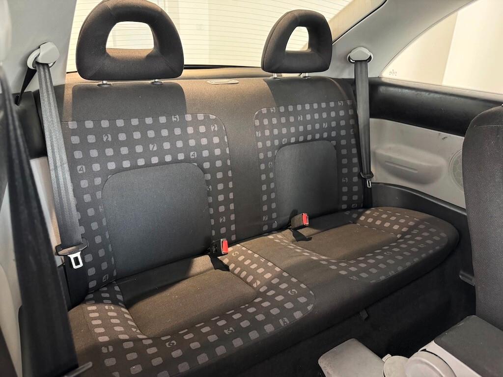 Volkswagen New Beetle 1.6