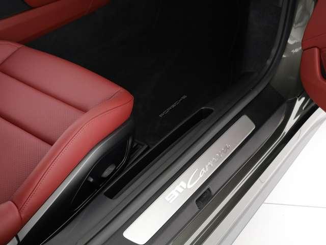 Porsche 992 coupe 3.0 carrera auto
