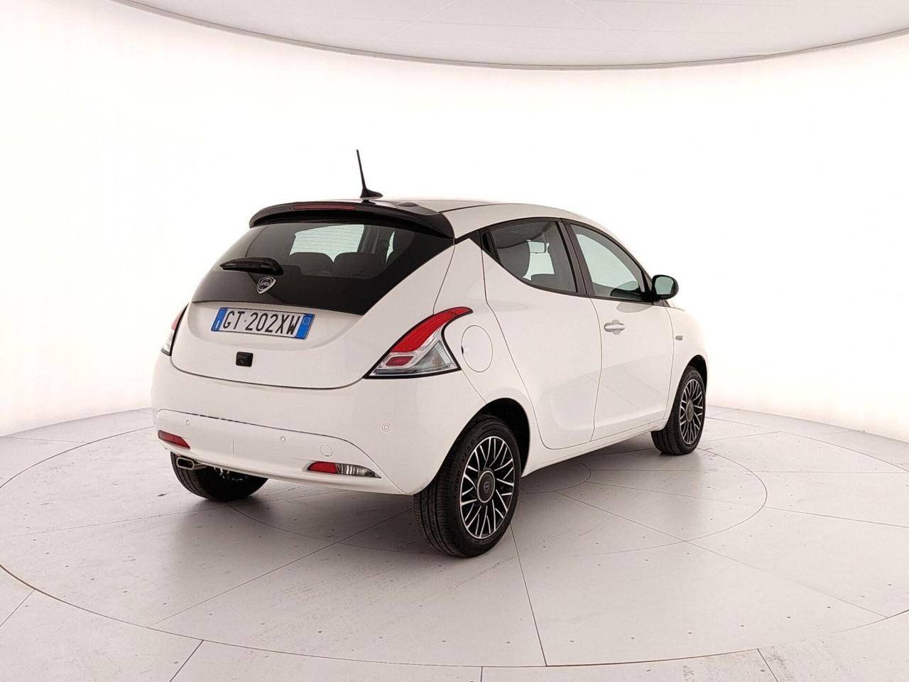 Lancia Ypsilon 1.0 FireFly 5 porte S&S Hybrid Platino