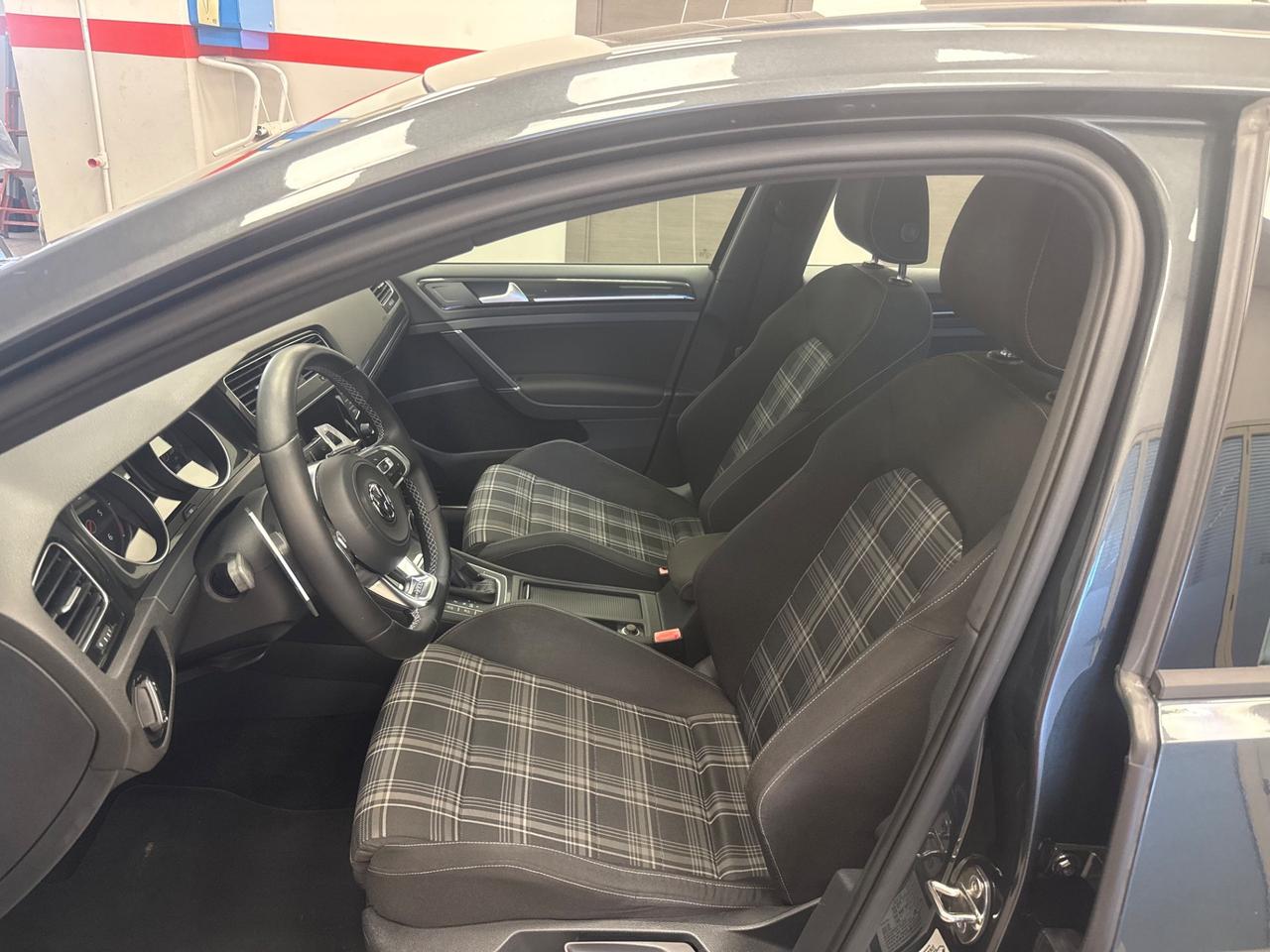 Volkswagen Golf GTD 2.0 TDI DSG 5p. BlueMotion Technology