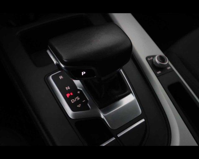 AUDI A4 Avant 35 TFSI S tronic Business Advanced