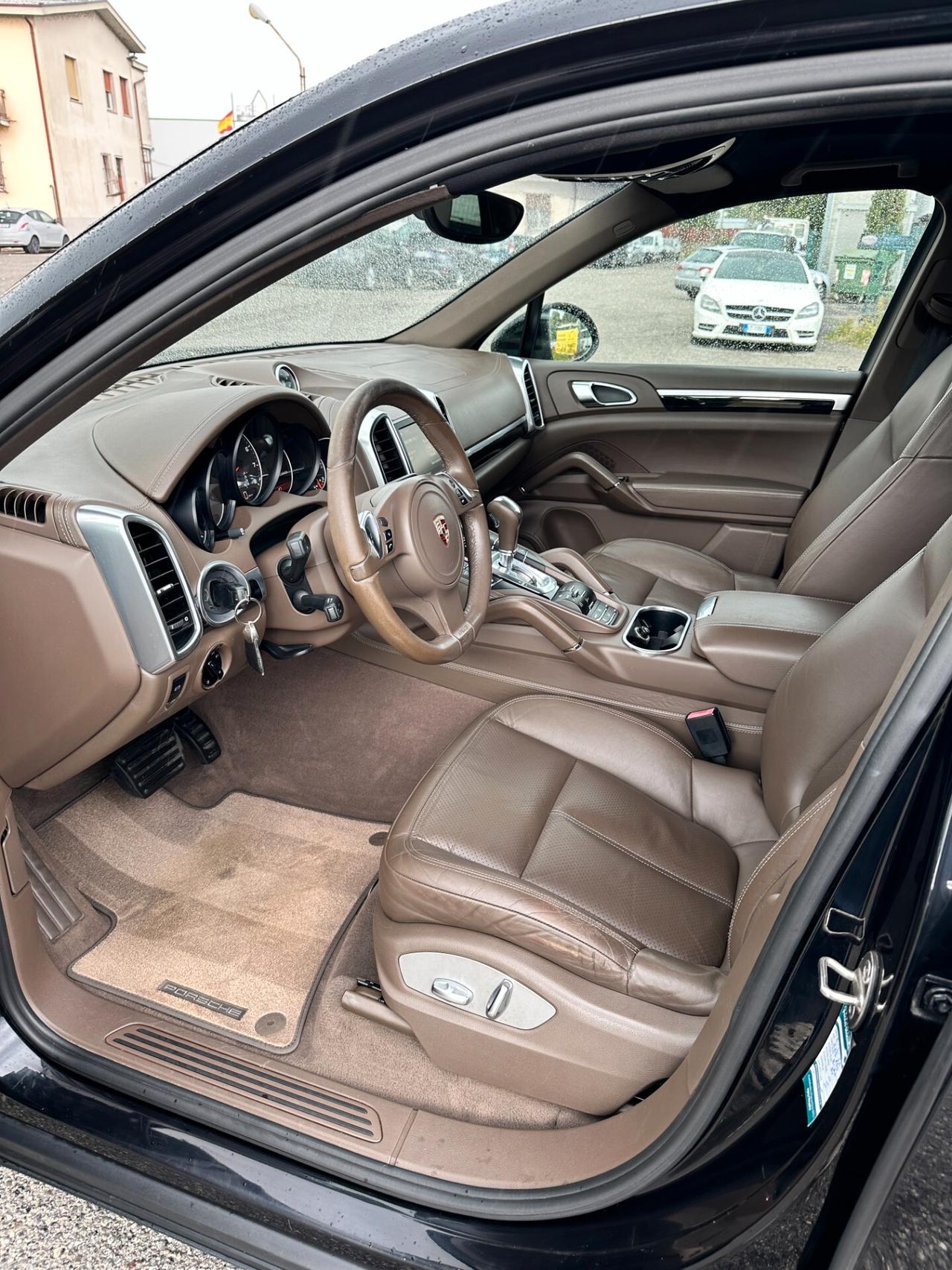 Porsche Cayenne 3.6 BENZ GPL FULL OPTIONALS