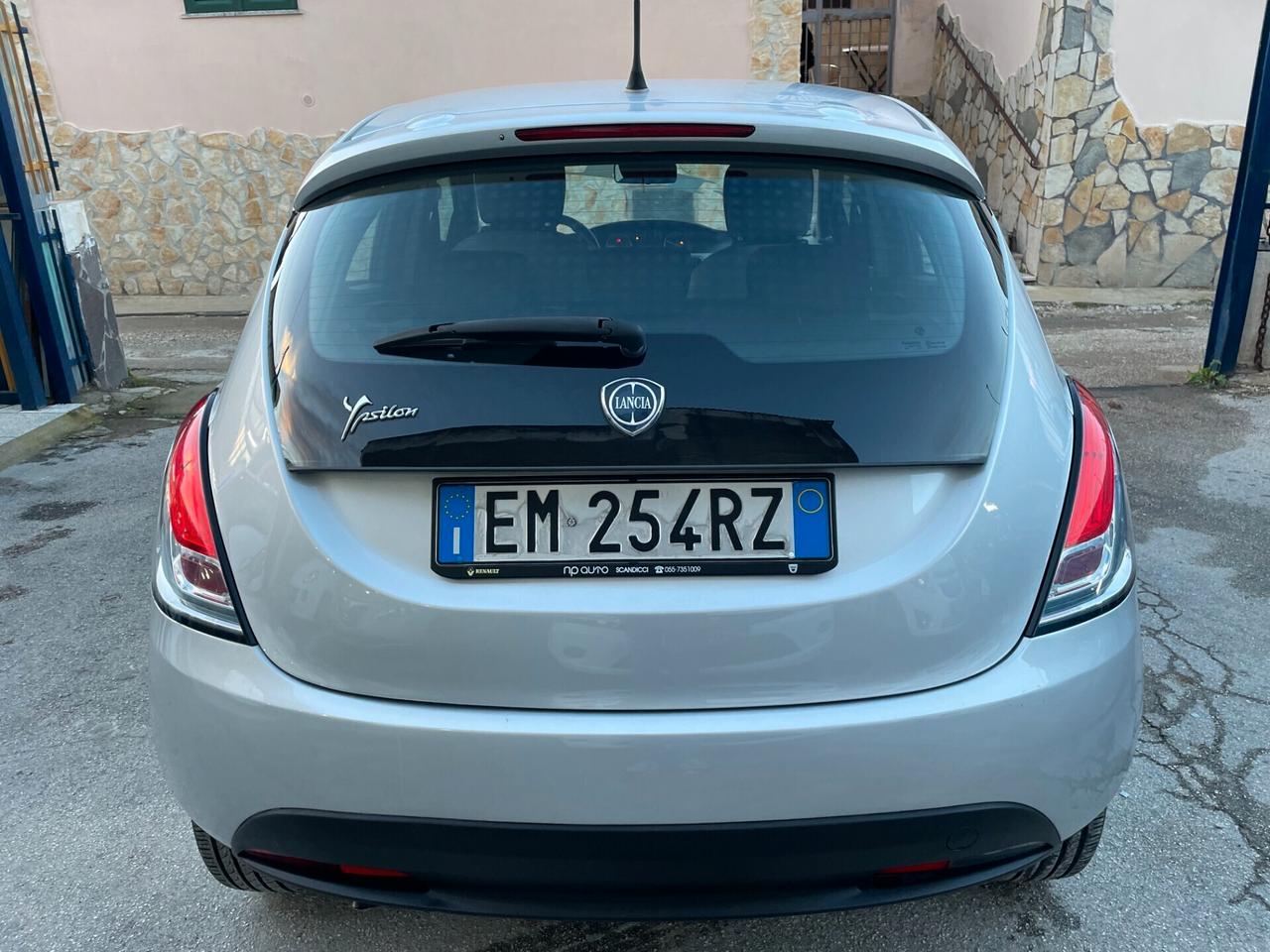 Lancia Ypsilon 1.2 69 CV 5 porte GPL Ecochic Silver