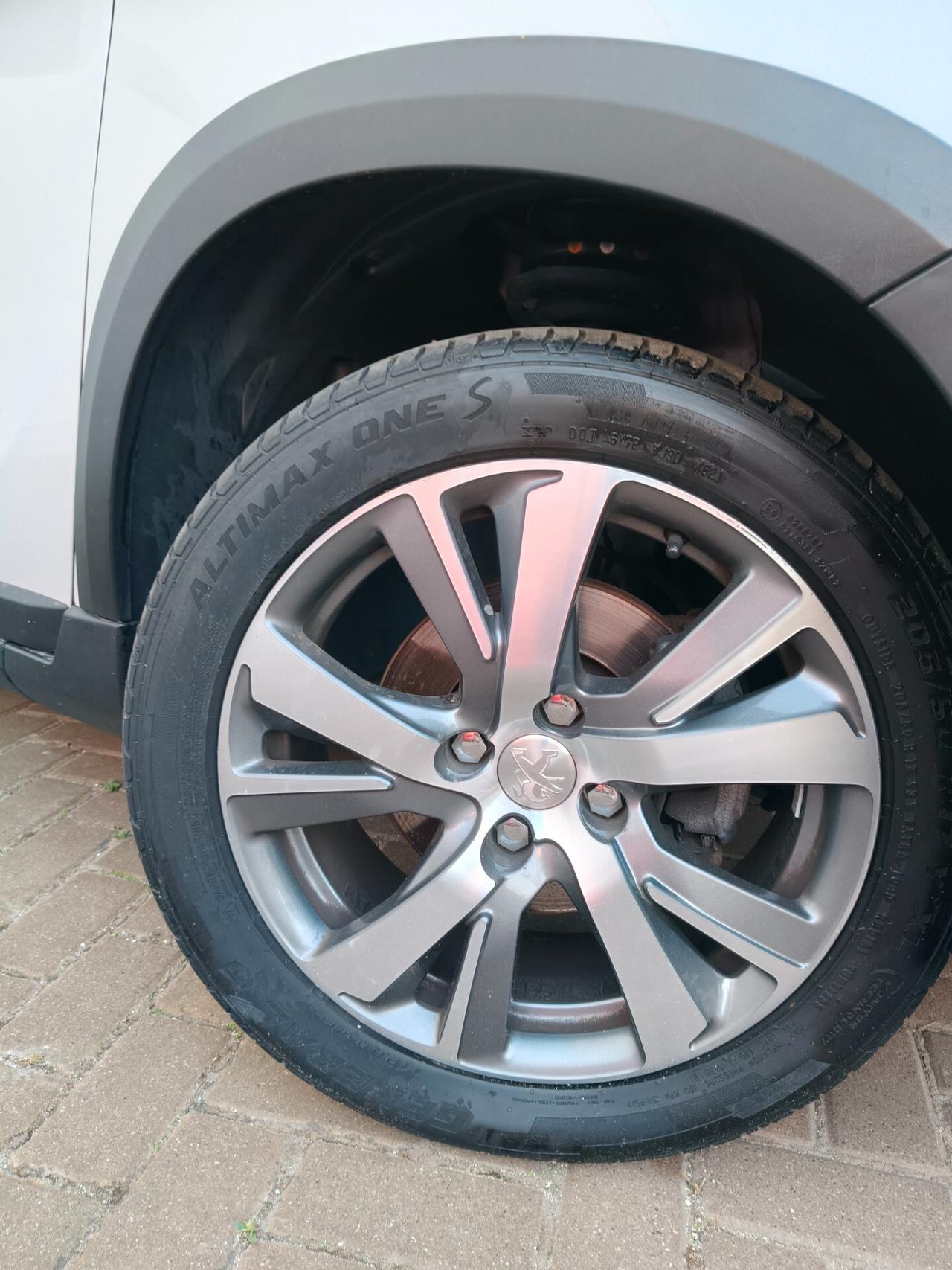Peugeot 2008 BlueHDi 120 S&S Crossway