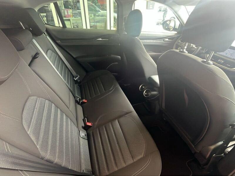 Alfa Romeo Stelvio 2.2 Turbo Diesel 160CV Business AT8 RWD