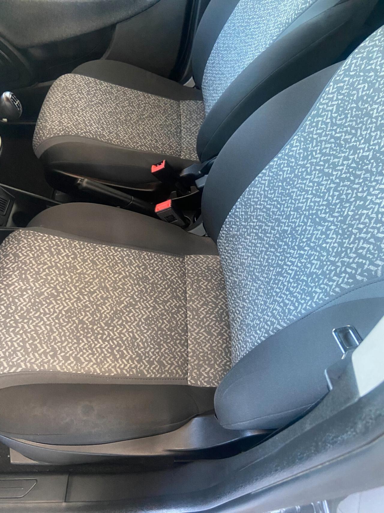Lancia Ypsilon 1.0 FireFly 5 porte S&S Hybrid Silver