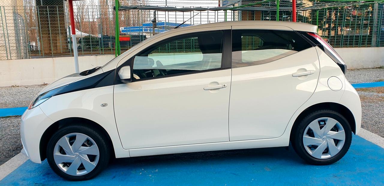 TOYOTA AYGO ANNO 2015 1.0 BENZINA KM 78 MILA EURO 6/B