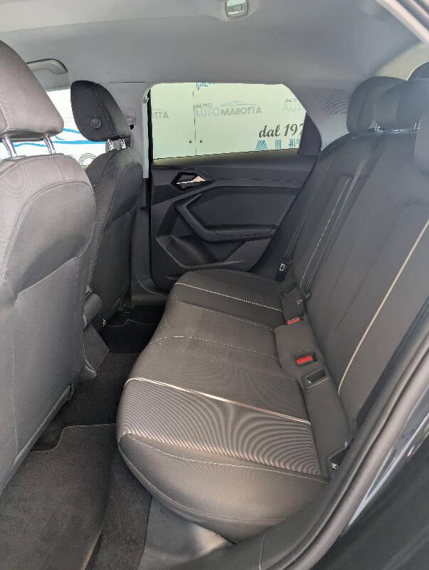 Audi A1 A1 Sportback 25 1.0 Tfsi IDENTITY BLACK