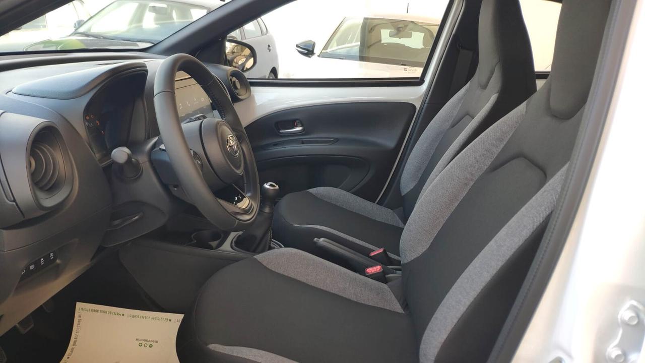 Toyota Aygo X 1.0 VVT-i 72 CV 5 porte KM 0