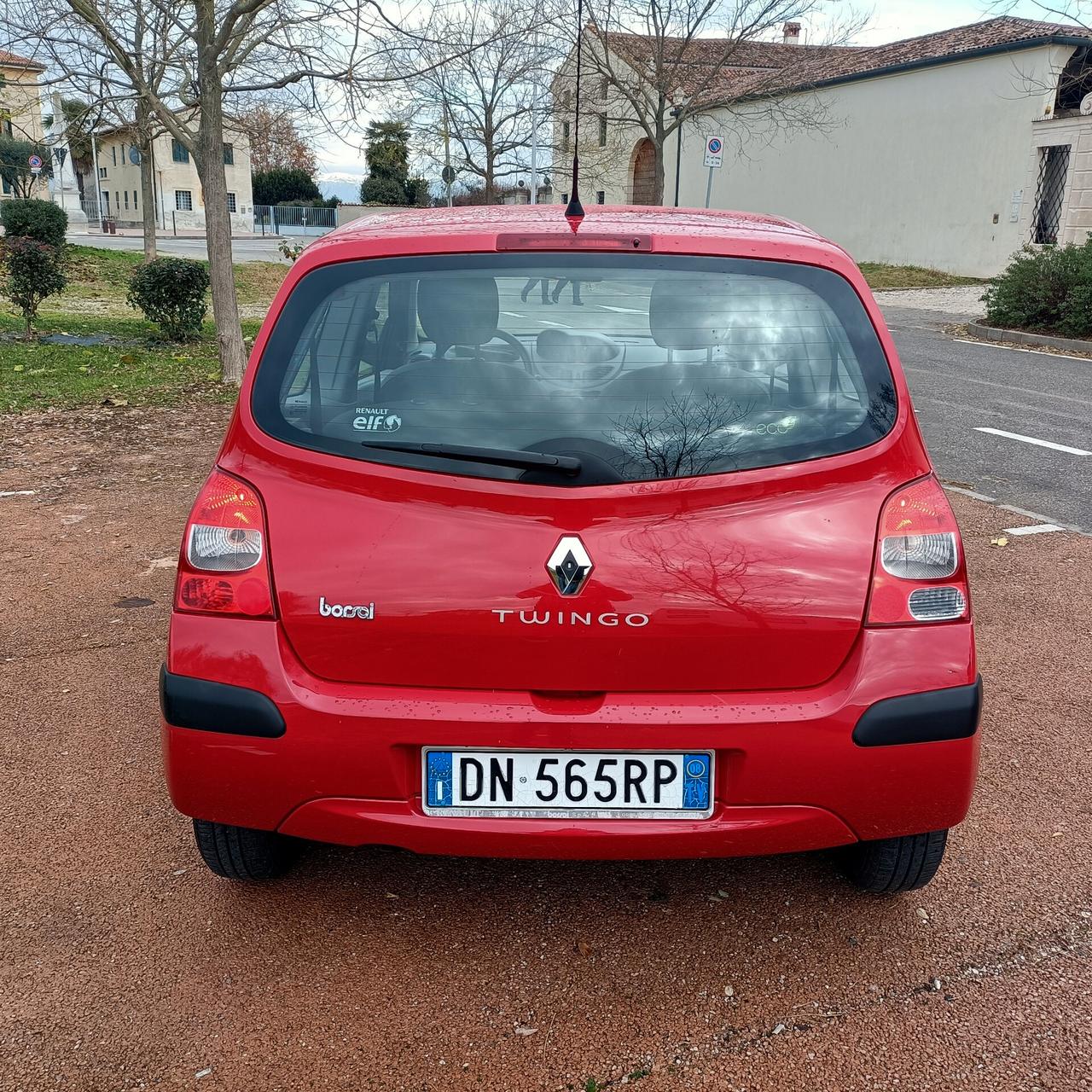 Renault Twingo 1.2 neopatentati pronto uso