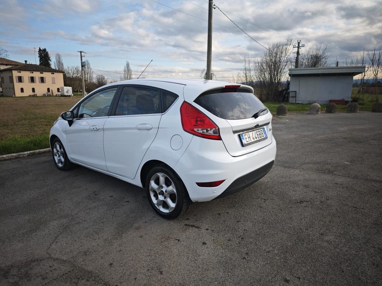 Ford Fiesta 1.4 5 porte Bz.- GPL Titanium