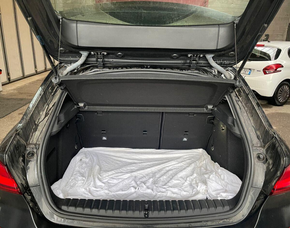 BMW 118i 140Cv. SPORT AUTOMATICA