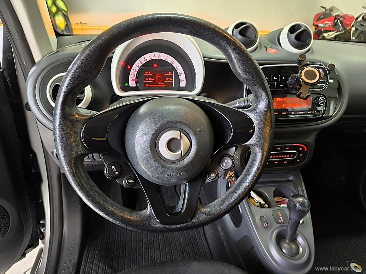 SMART fortwo 70 1.0 twinamic AUTOM*2017