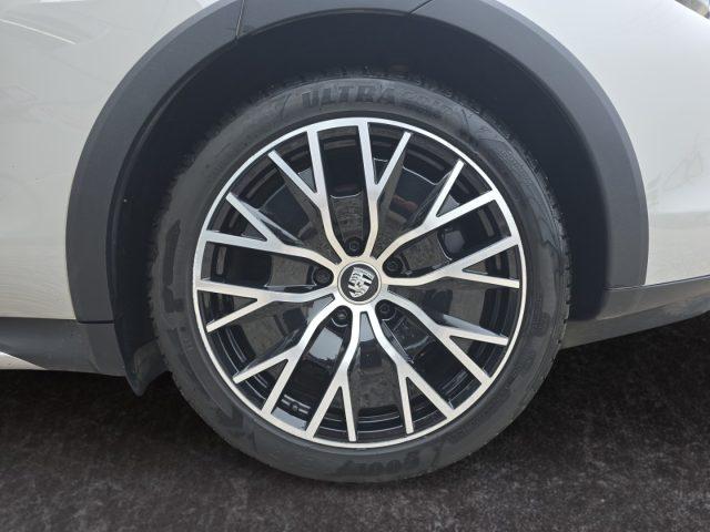 PORSCHE Taycan 4 Cross Turismo