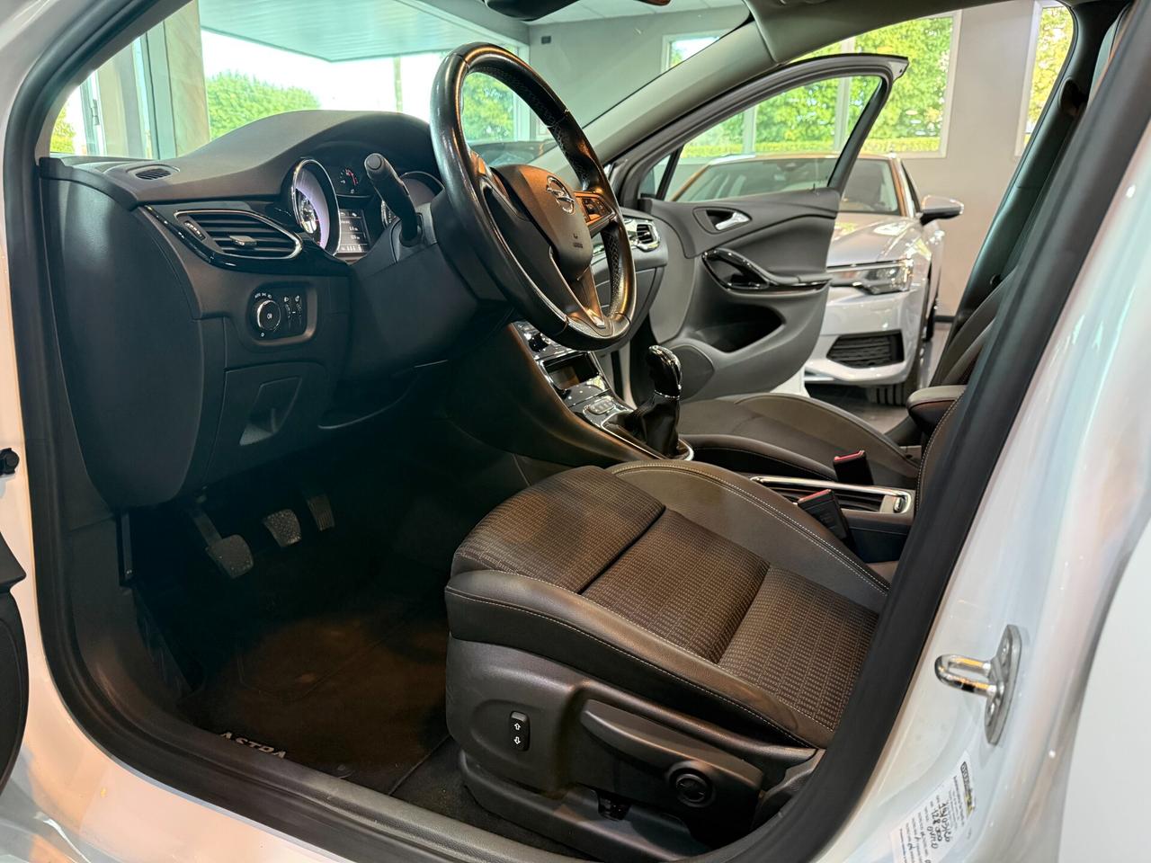 Opel Astra Sports Tourer 1.5 cdti Business Elegance