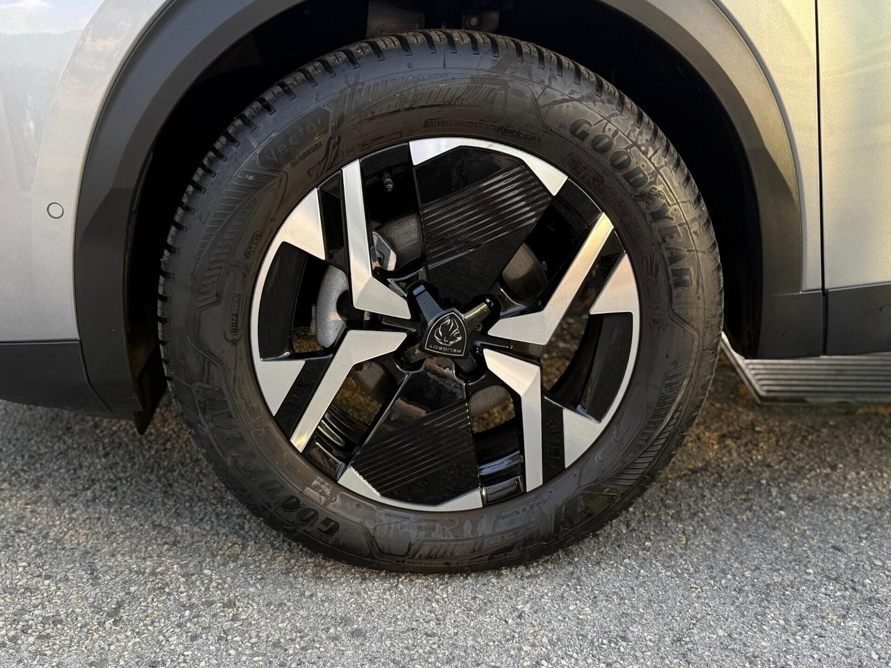 Peugeot 2008 PureTech 100 S&S Allure