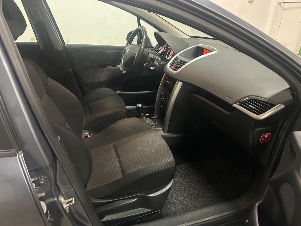 Peugeot 207 1.4 VTi 95CV 5p. XS Easy