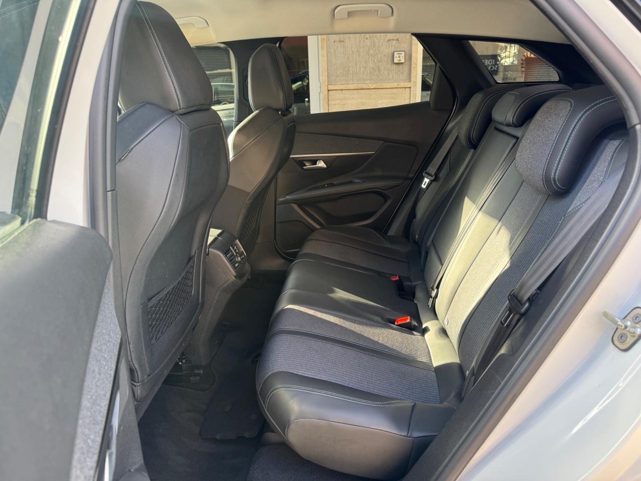 Peugeot 3008 BlueHDi 130 CV Allure Pack