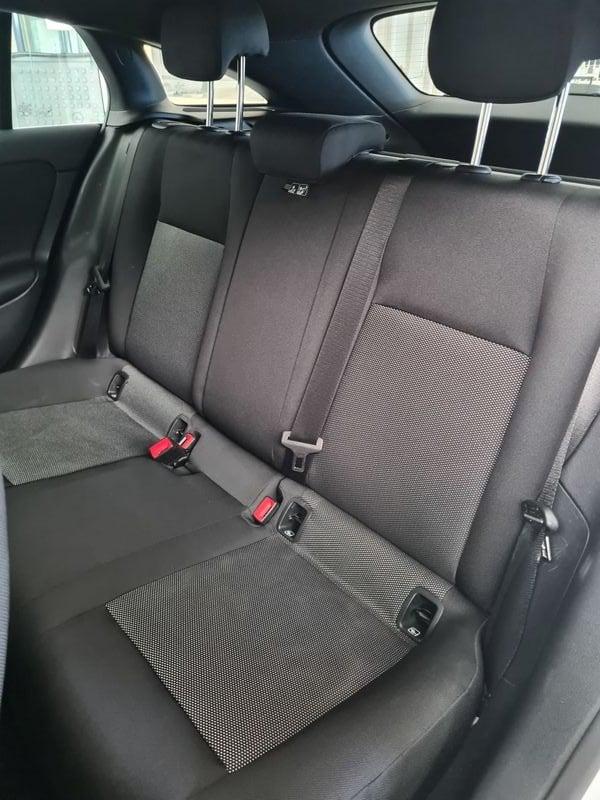 Mercedes-Benz CLA 180 d Automatic Business