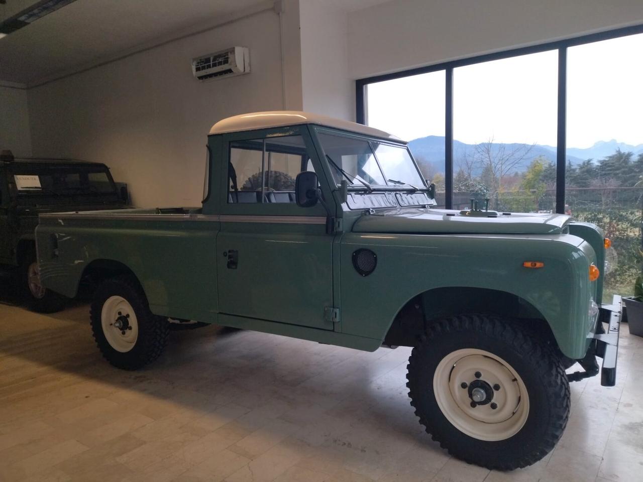 Land Rover Defender PICK-UP COMPLETAMENTE RESTAURATO