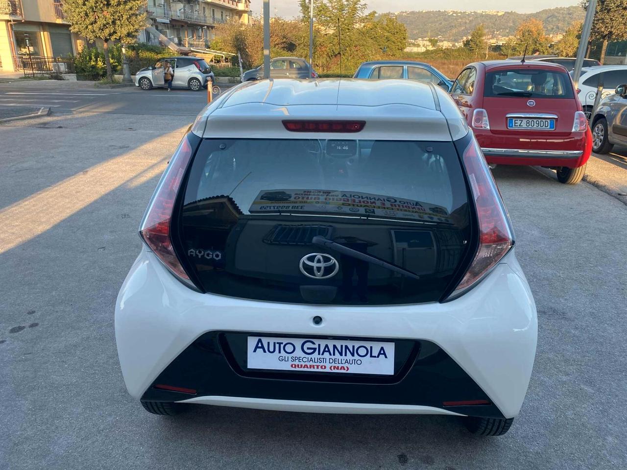 Toyota Aygo 1.0 VVT-i 69 CV 5 p. x-wave Come Nuova
